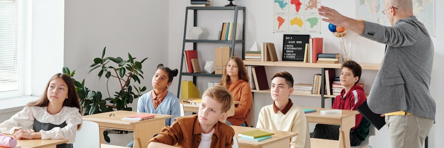 class of kids back to school